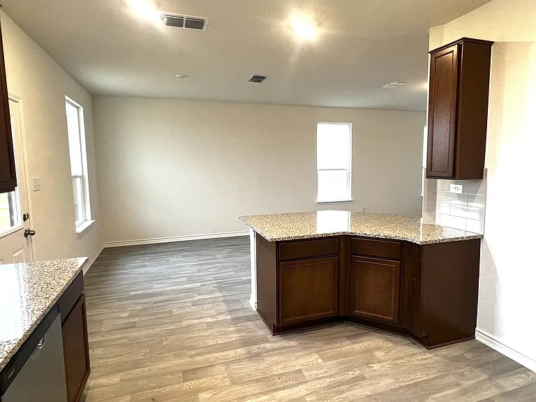 7510 Fishbowl Ln — Photo 9