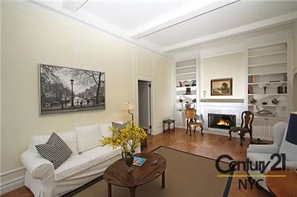 Sold by Century 21 NY Metro | media 10