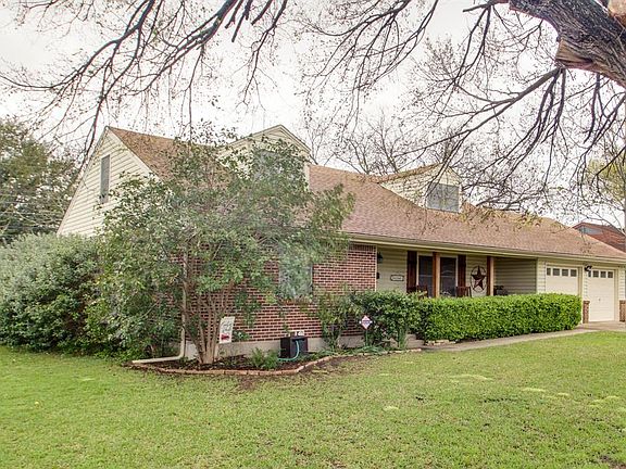 3rd image of 3916 Springbranch Dr