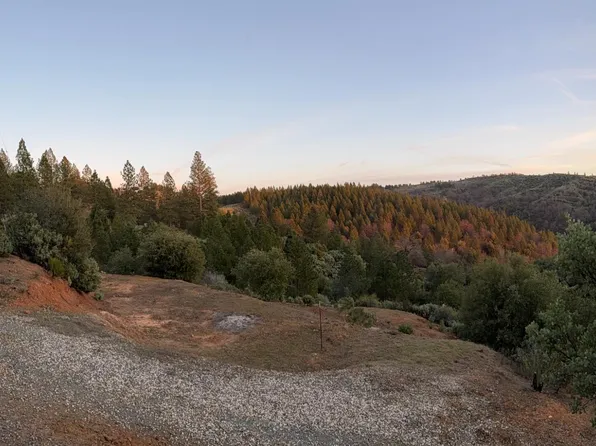 5776 Prospector Ln, Murphys, CA 95247