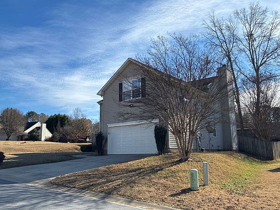 3rd image of 705 Bent Hollow Ct