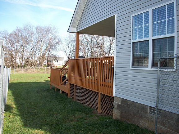 Side view of deck