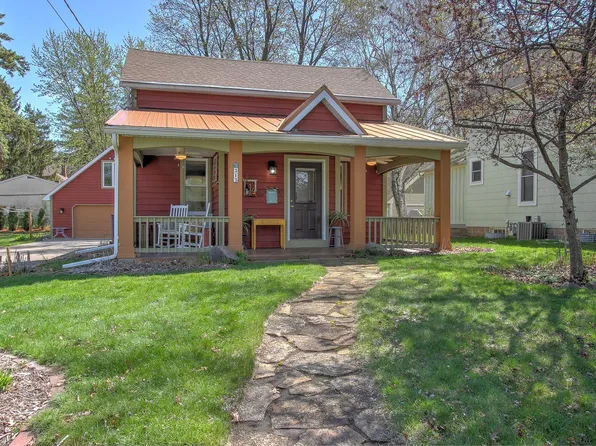 313 Sherburne St N, Stillwater, MN 55082