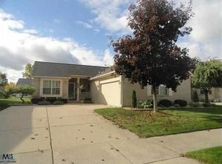 17962 Redwood Dr, Macomb, MI 48042