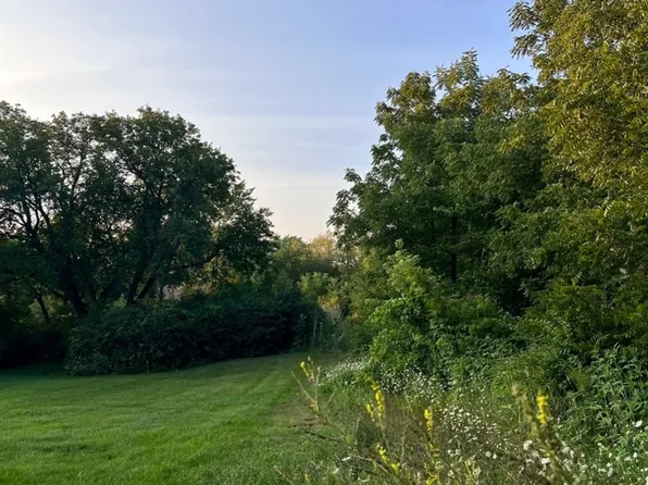 650 George Ave, Barrington, IL 60010