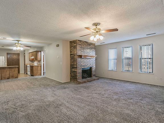 4th image of 3100 Janet Dr APT A