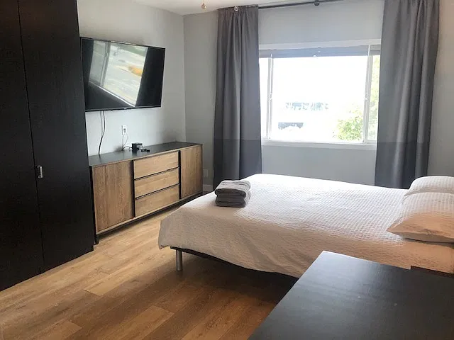 1 bed, 1.5 bath, 400 sqft, $1,500 — Photo 3