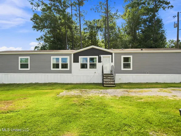 1063 Lilinoe Way, Diamondhead, MS 39525
