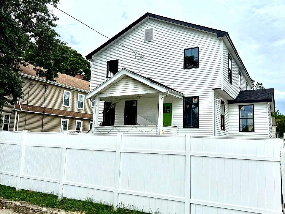 9 Plymouth Rd #A