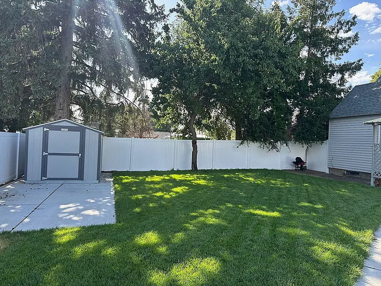 2821 W Rowan Ave — Photo 17