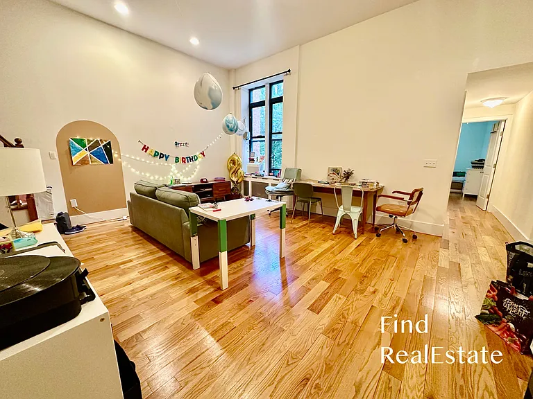 45 W 75th St #1A — Photo 1