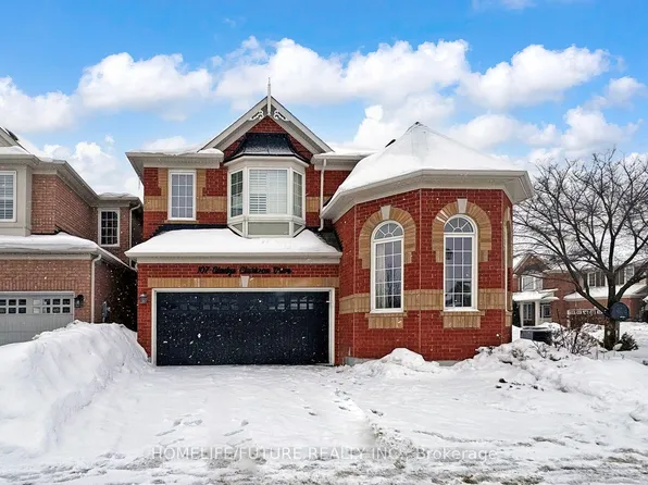 107 Gladys Clarkson Dr, Whitchurch Stouffville, ON L4A 0R3