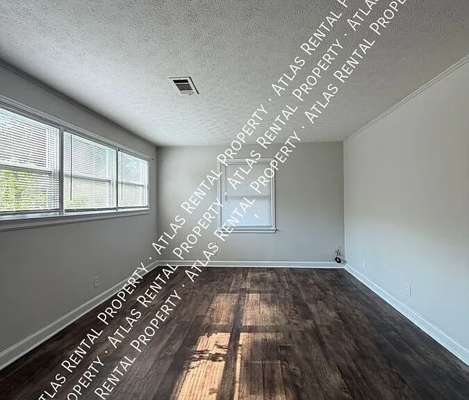 3871 Sherwood Dr — Photo 4