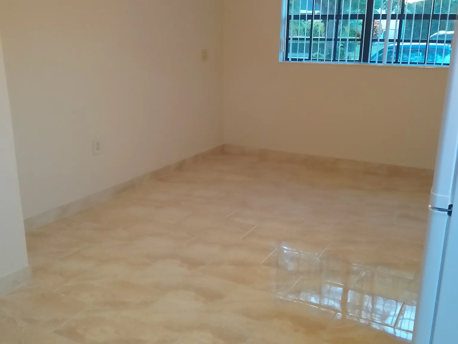 1 bed, 450 sqft, $1,000 — Photo 4