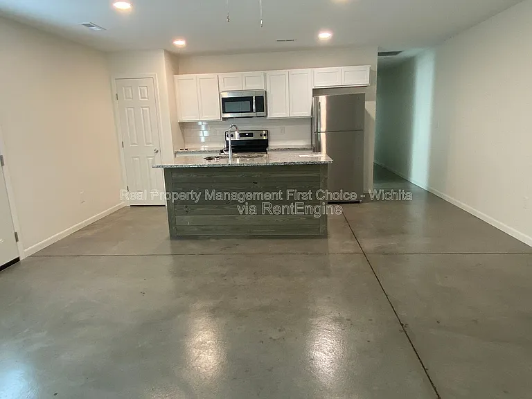 1514 N Madison Ave — Photo 13