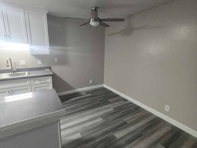 520 Van Buren Avenue — Photo 56