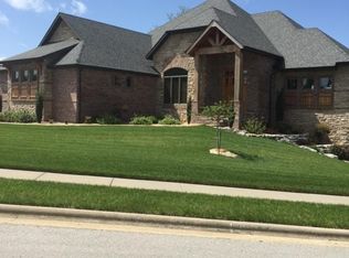 1271 S Amber Ridge Dr, Nixa, MO 65714