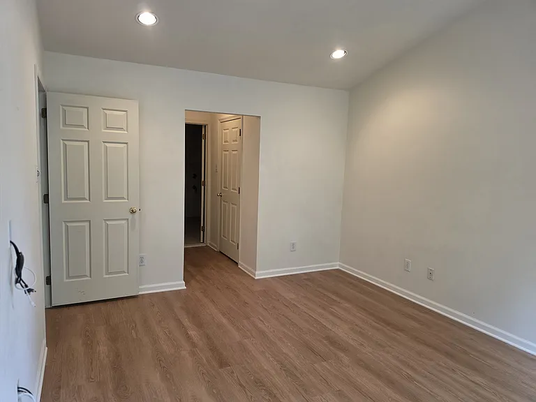 303 Harvest Ln — Photo 19