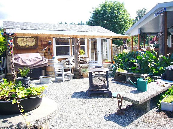 All cedar summer house 