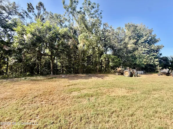 322 Walker Rd, Cleveland, MS 38732
