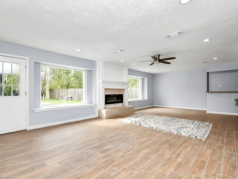 17903 Nanes Dr — Photo 21