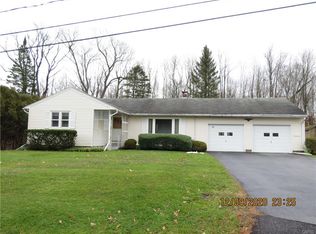 19 Harts Hill Cir, Whitesboro, NY 13492