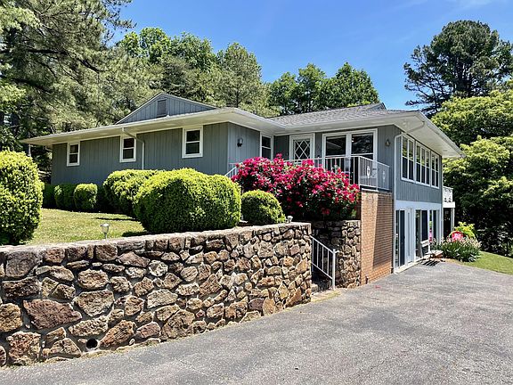 3rd image of 1377 Lakeland Pines Dr