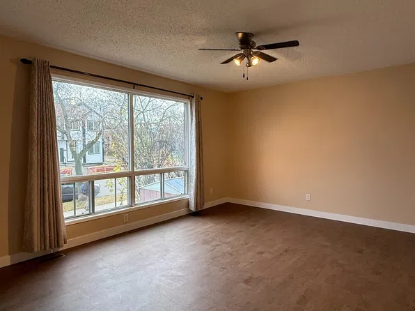 12414 112th Ave NW, Edmonton, AB T5M 2S9
