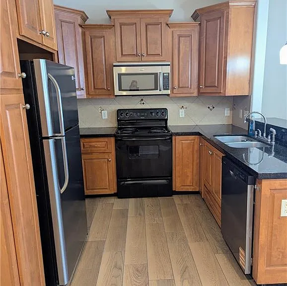 401 S 49th St #3 — Photo 4