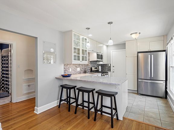 4th image of 1616 Westminster Pl