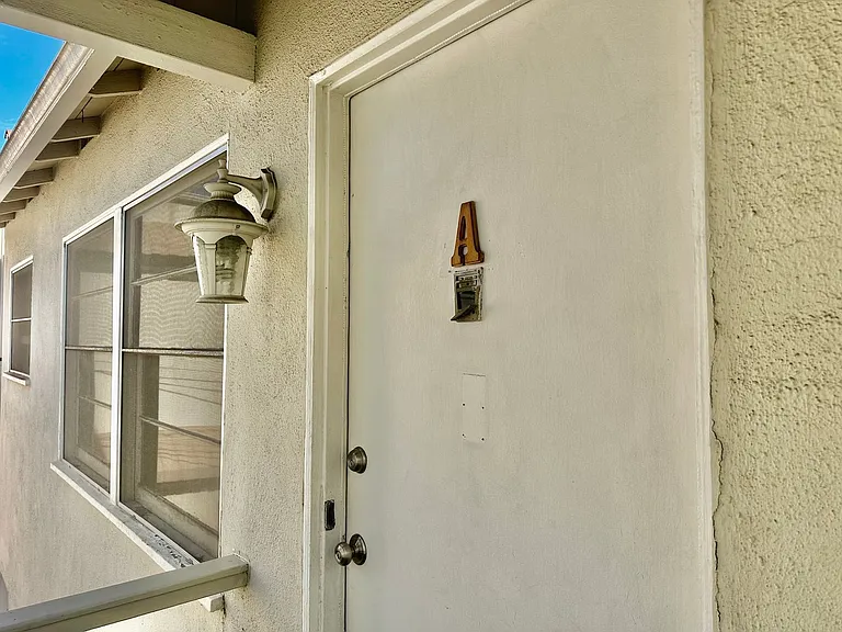 320 S. Rexford Drive — Photo 15