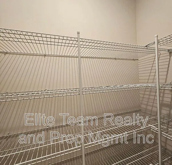 3108 Cheyney Park Dr — Photo 12