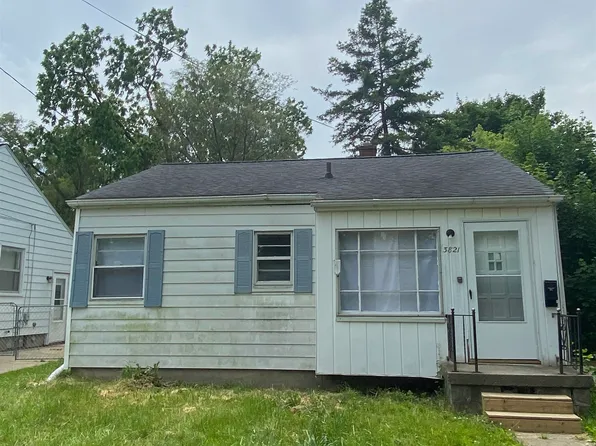 3821 Augusta St, Flint, MI 48532