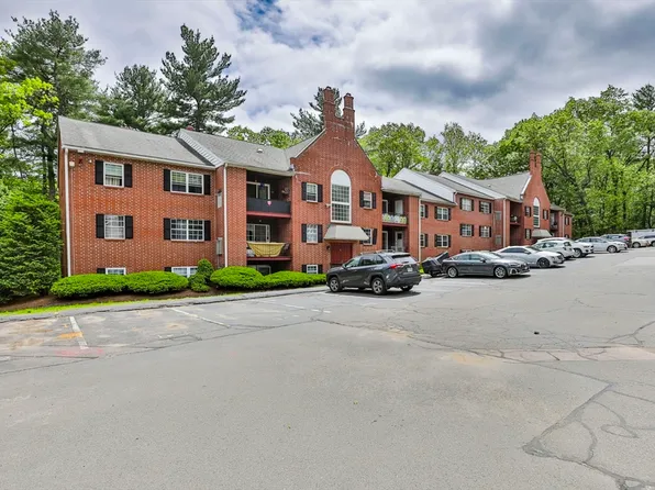 1 Louisburg Sq APT 5, Nashua, NH 03060