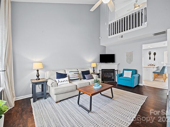 4th image of 211 Butler Pl