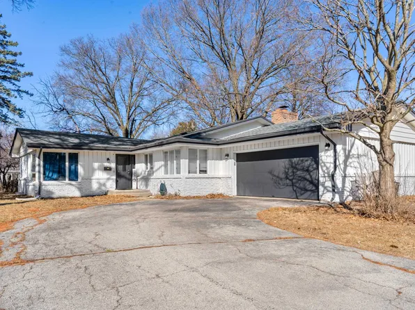 918 Mayfair Pl, Rockford, IL 61107