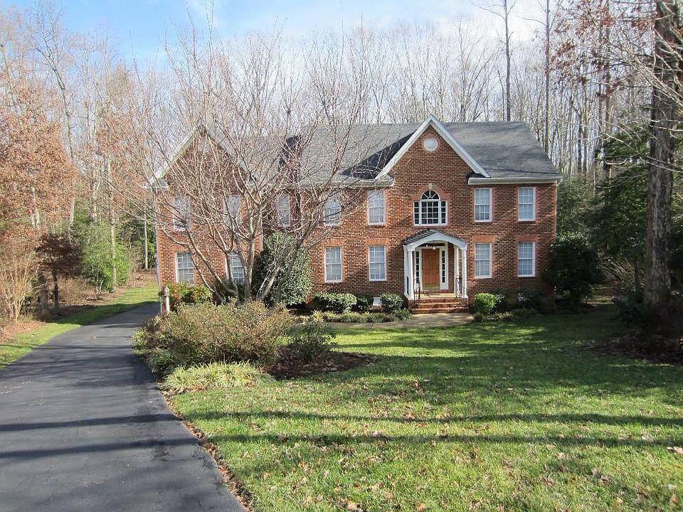 1st image of 9107 Stephens Manor Dr