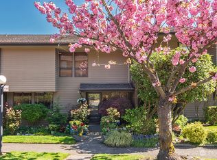 10704 Glen Acres Dr S, Seattle, WA