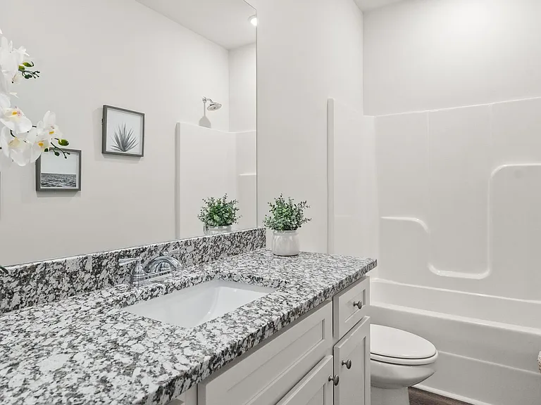 1015 Harden Dr NW — Photo 20