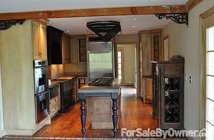 Kitchen : Elegant kitchen preparation area