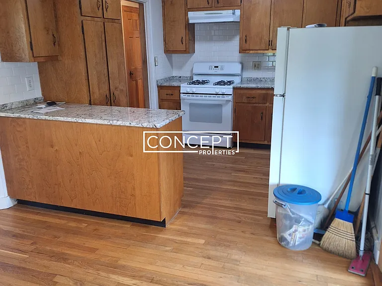 105 Keith St — Photo 11