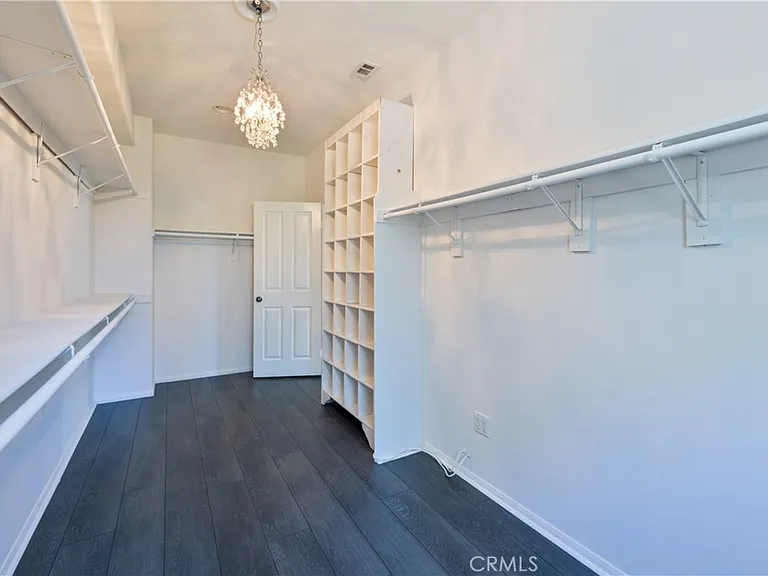 3513 W Hughes Ln — Photo 30