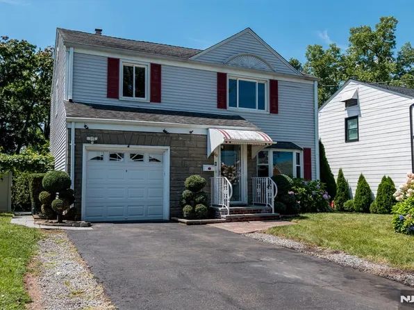 60 Beech St, Maywood, NJ 07607