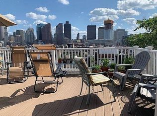 22 Hull St APT 4R, Boston, MA 02113