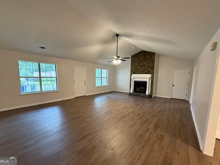 105 Mockingbird Dr — Photo 18