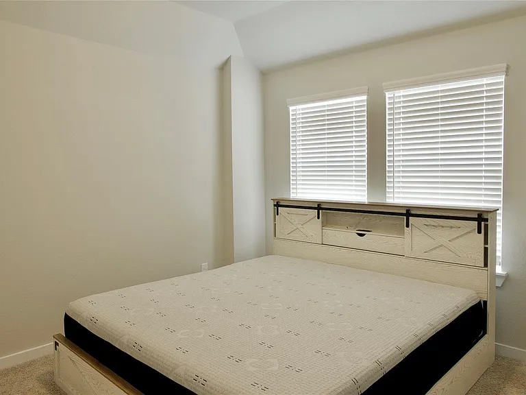 3207 Tilley Dr — Photo 33
