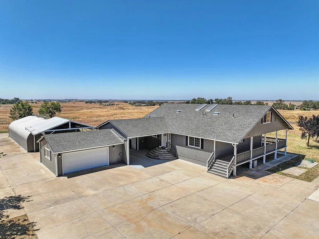 3656 Hokan Ln photo 1