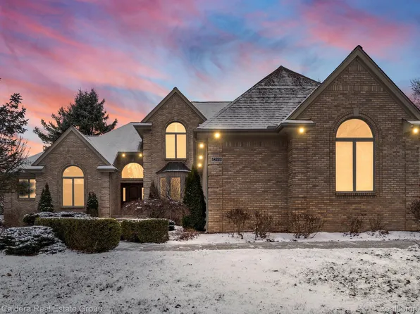 58223 Pheasant Rdg, Washington, MI 48094