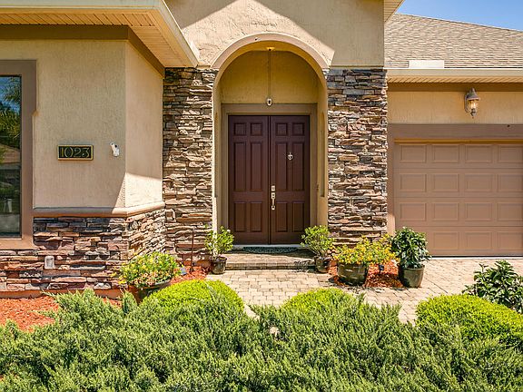 3rd image of 1023 Green Pine Cir