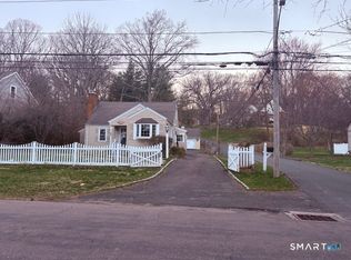 329 Bronson Rd, Southport, CT 06890